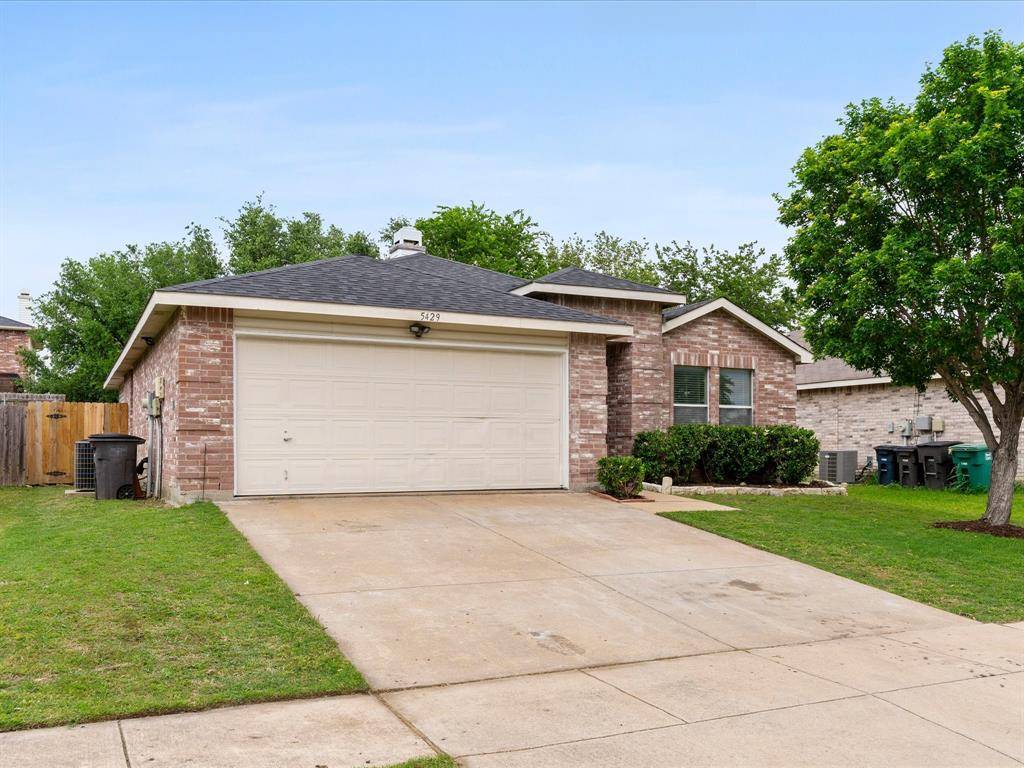 5429 Scotts Valley Street, Fort Worth, TX 76244