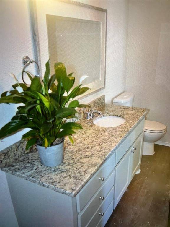 2701 Livingston Avenue, Fort Worth, TX 76110