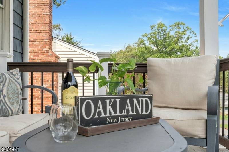 22 Bannehr St, Oakland Boro, NJ 07436