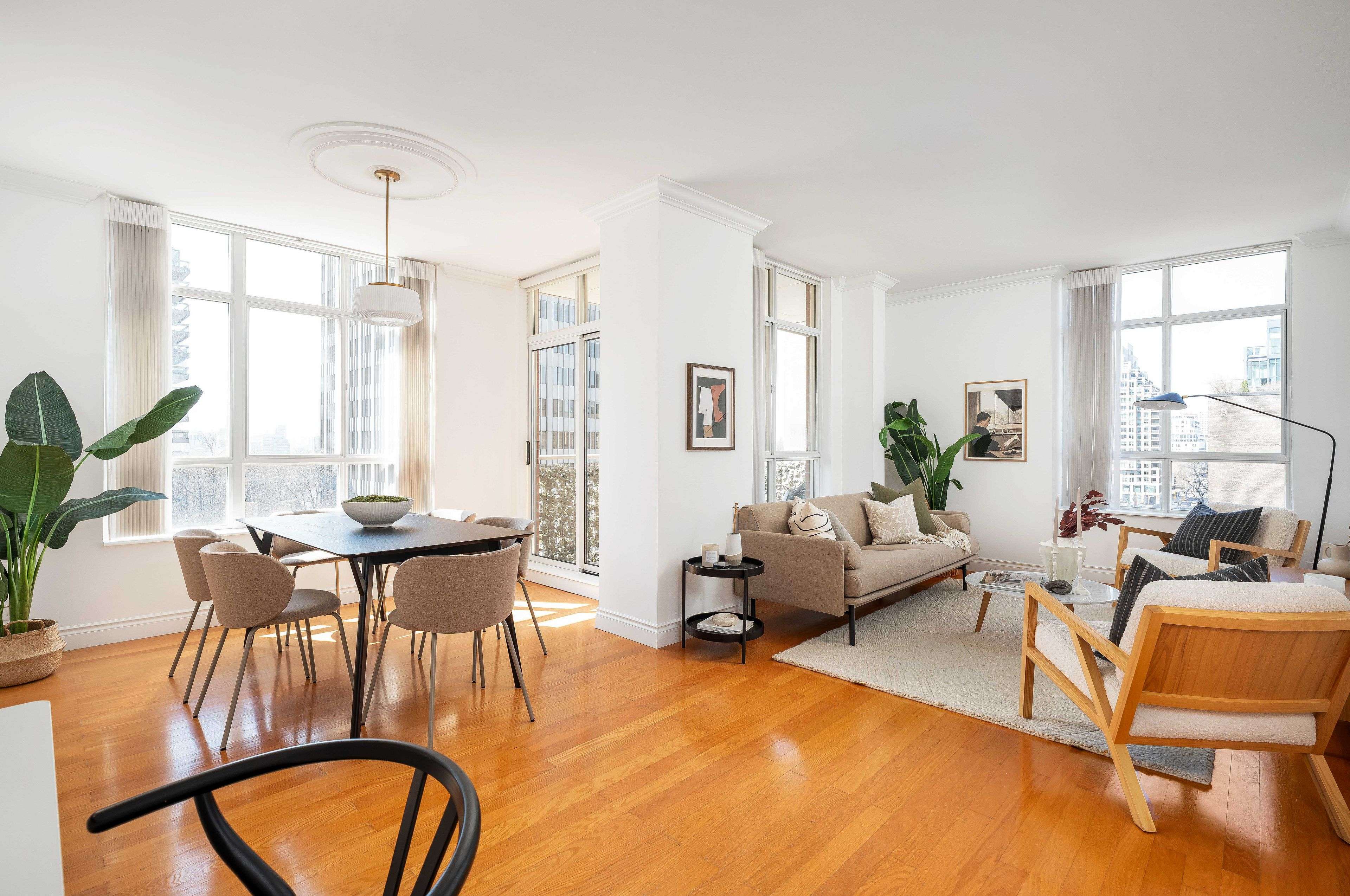 1 Deer Park CRES #805, Toronto C02, ON M4V 3C4