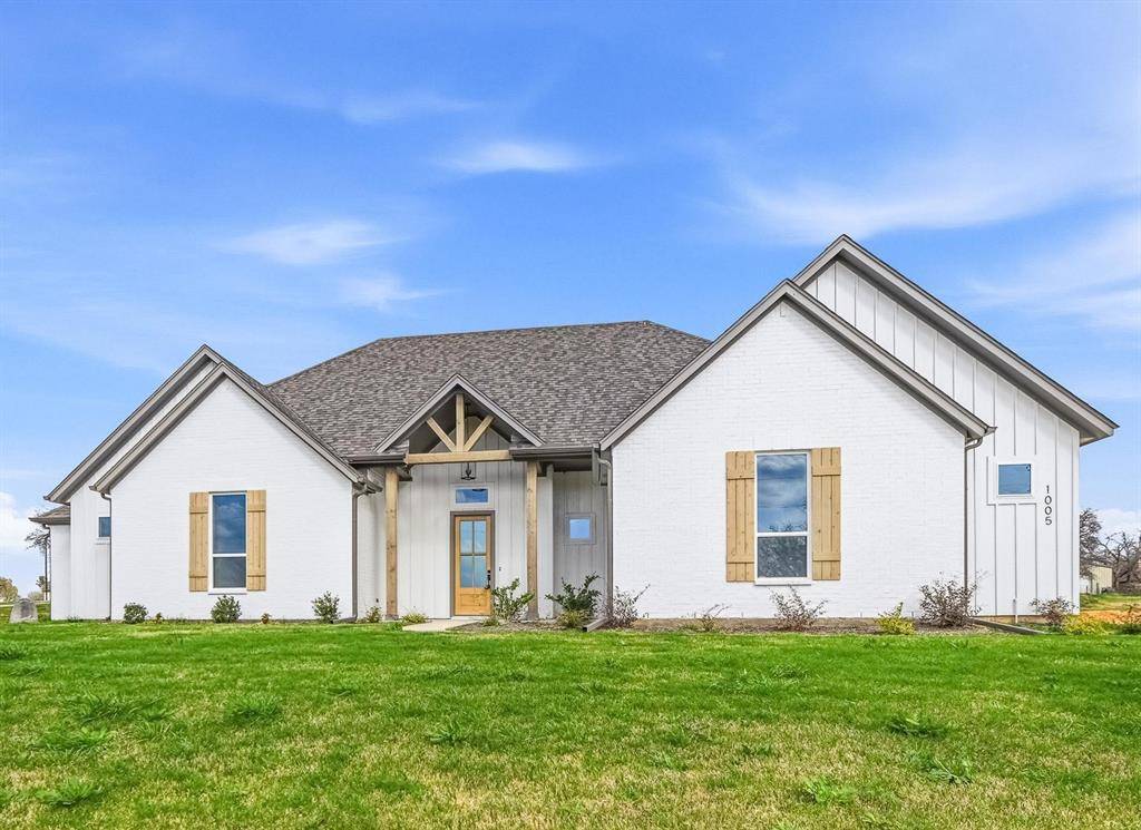 1005 Ronnie Court, Springtown, TX 76082