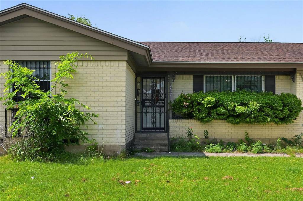 1528 Wagon Wheels Trail, Dallas, TX 75241