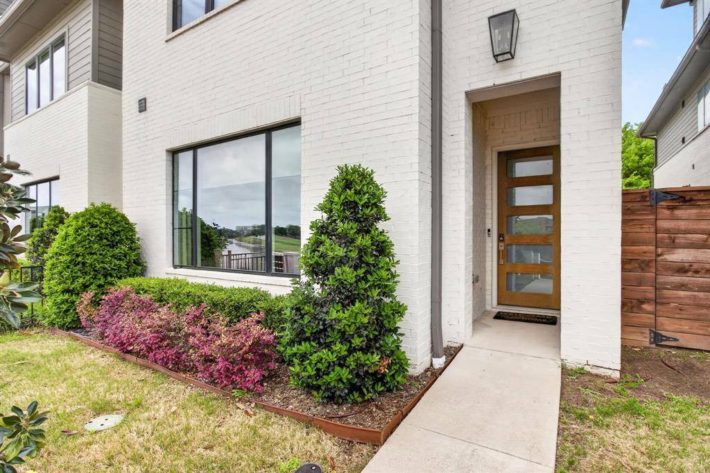 4221 Watercourse Drive, Fort Worth, TX 76109