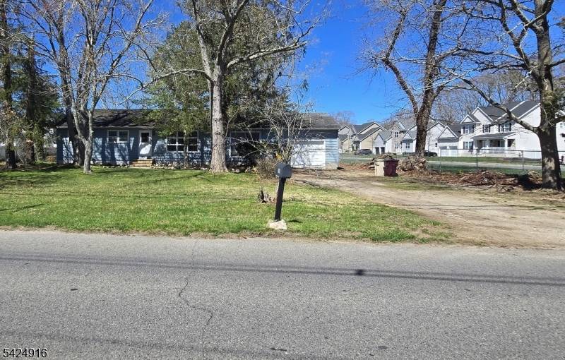 56 Hickory Ln, Berkeley Twp., NJ 08721