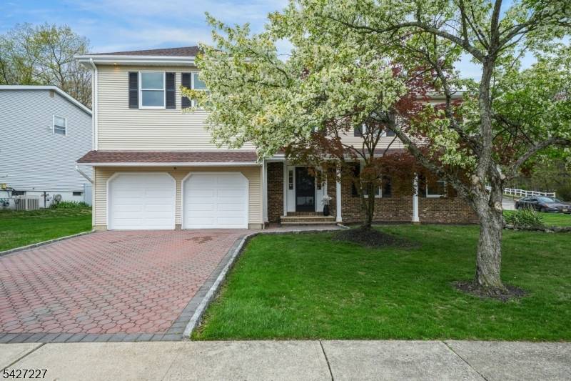 45 Holyoke Ct, Wayne Twp., NJ 07470