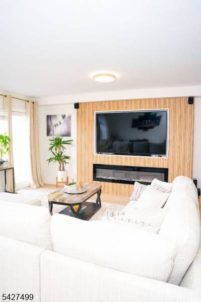 276 Prospect St #5E, East Orange City, NJ 07017