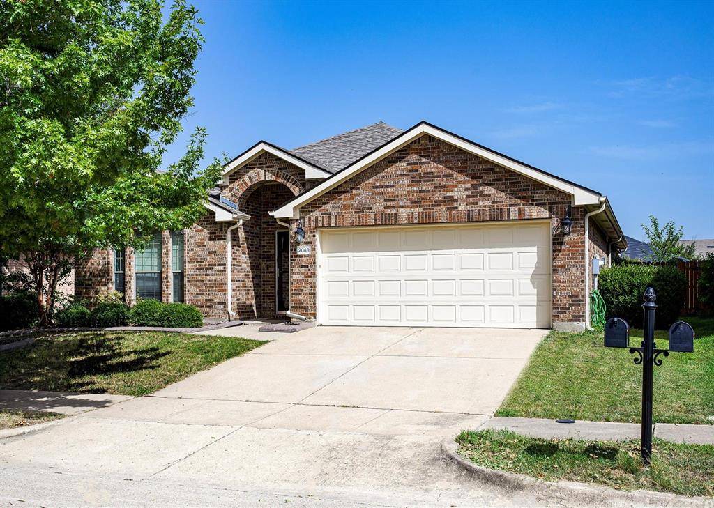2048 Lake Trail Drive, Heartland, TX 75126
