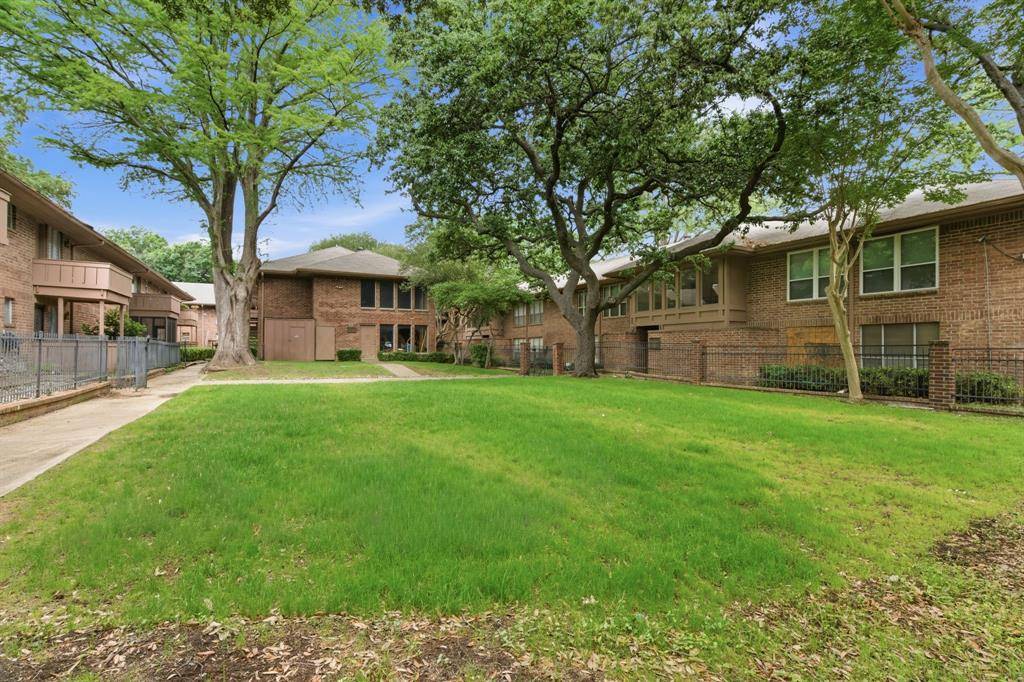 10566 High Hollows Drive #254, Dallas, TX 75230