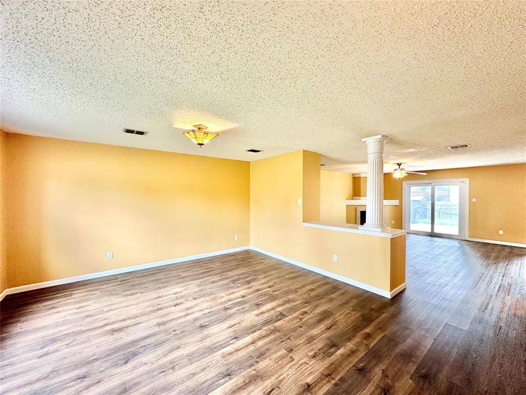 3165 Spyglass Drive, Grand Prairie, TX 75052