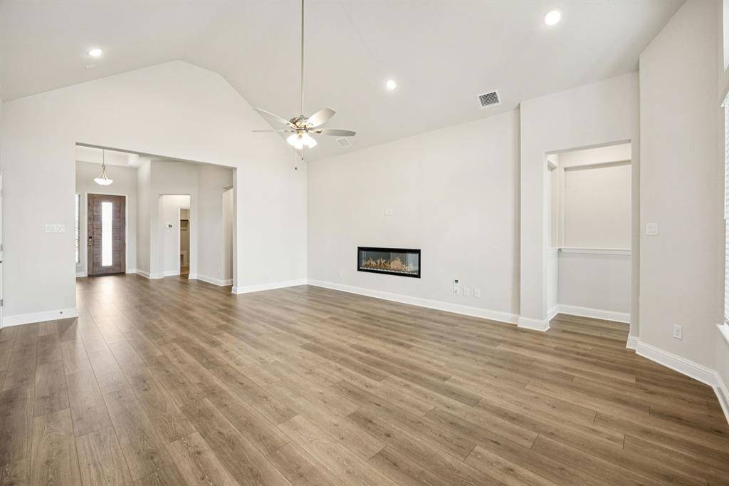 7717 Sheaves Trail, Joshua, TX 76058