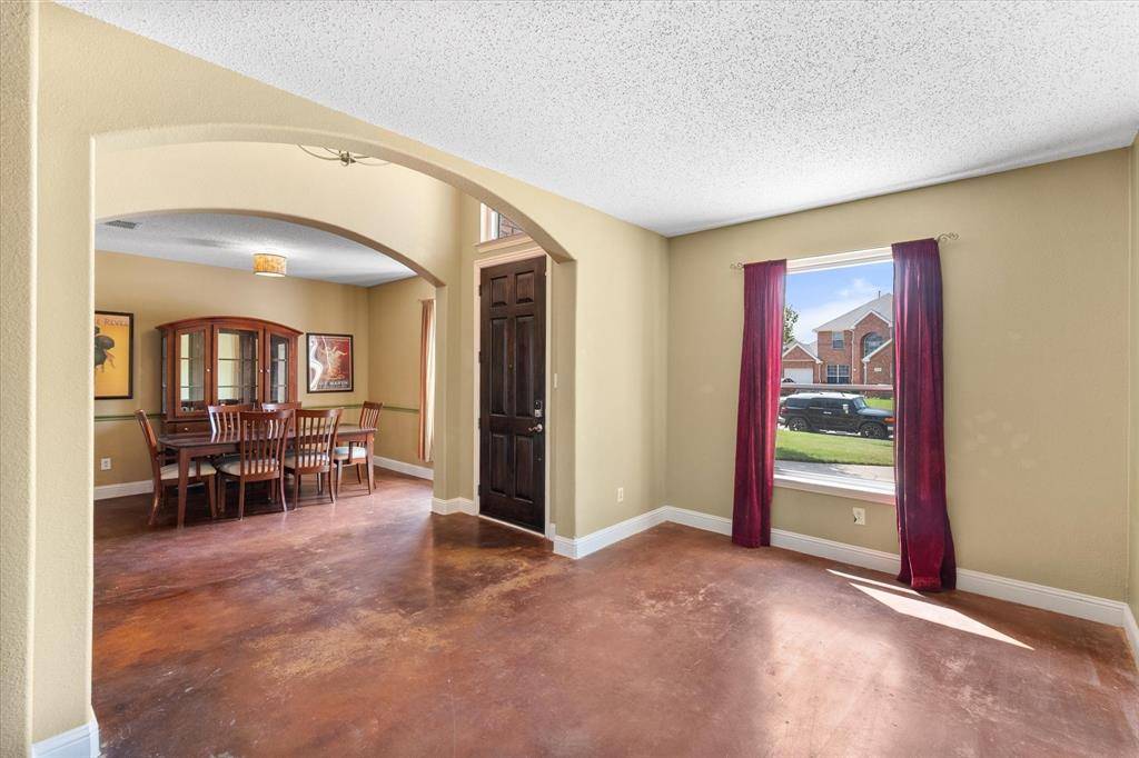 1305 Liverpool Lane, Mansfield, TX 76063