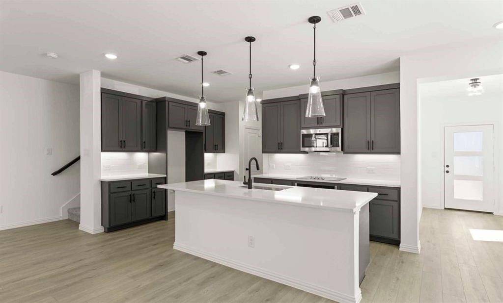 6927 Mission Tejas Drive, Dallas, TX 75228