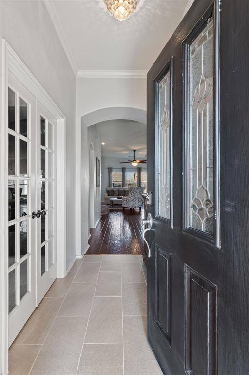 820 Forest Heights Drive, Fort Worth, TX 76036