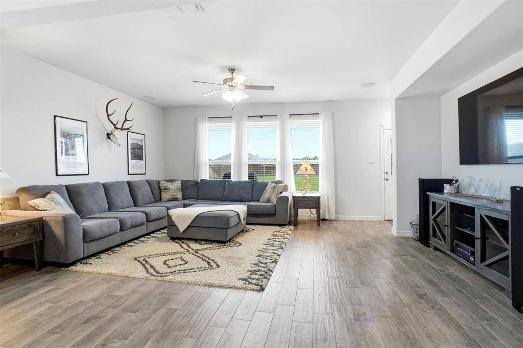 1004 Kimbrough Road, Azle, TX 76020