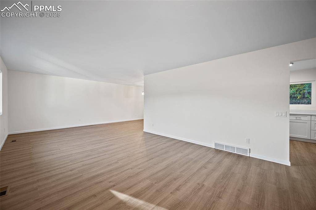 2925 Westcliff CIR, Colorado Springs, CO 80906