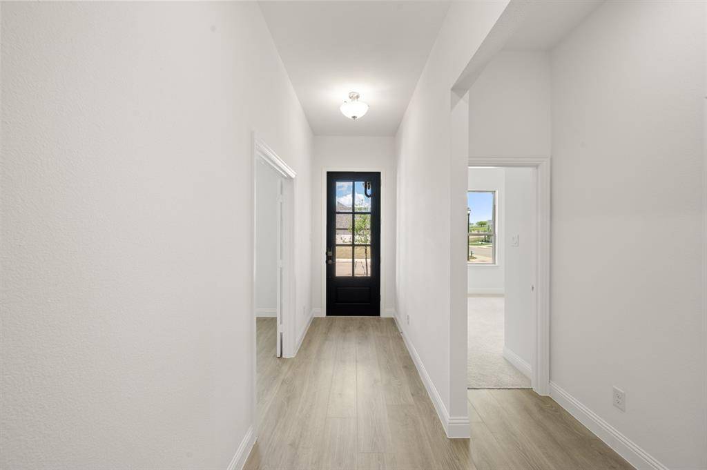 4304 Knight Street, Midlothian, TX 76065