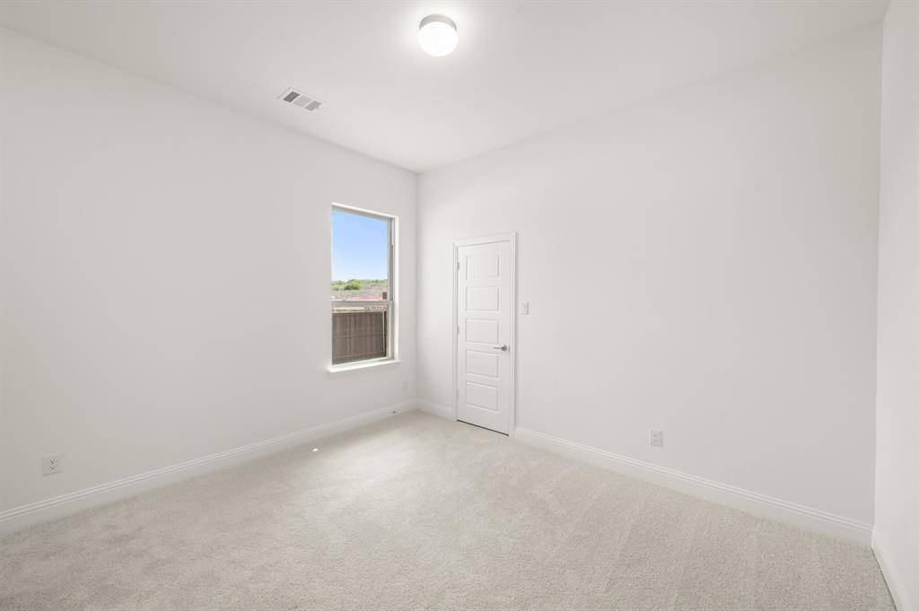 4304 Knight Street, Midlothian, TX 76065