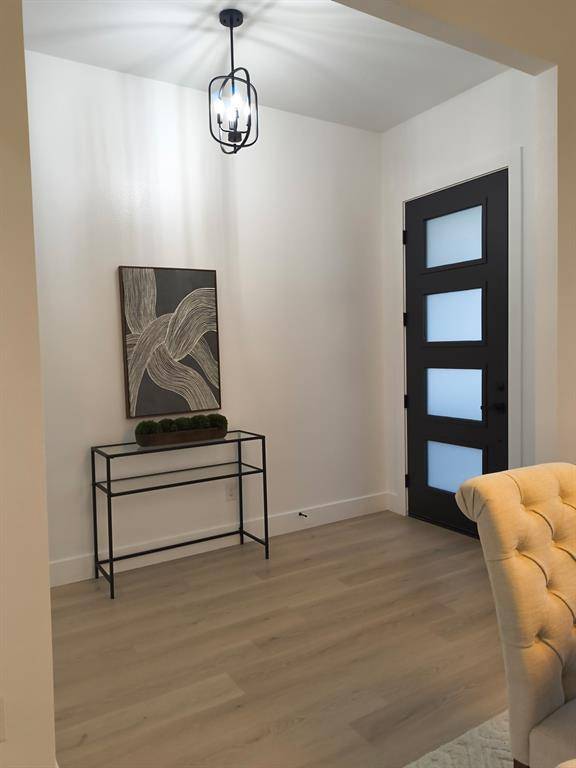 592 Highview Court, Godley, TX 76044