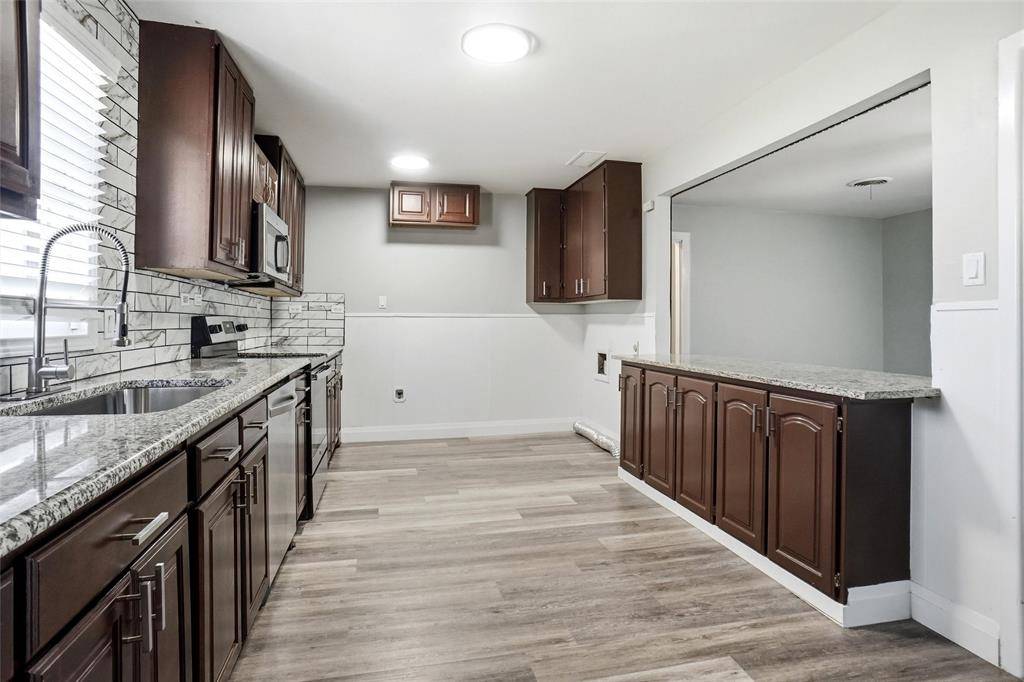 705 Vine Street, Euless, TX 76040