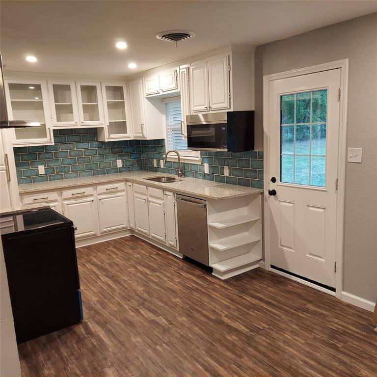 410 Hillcrest Street, Mansfield, TX 76063