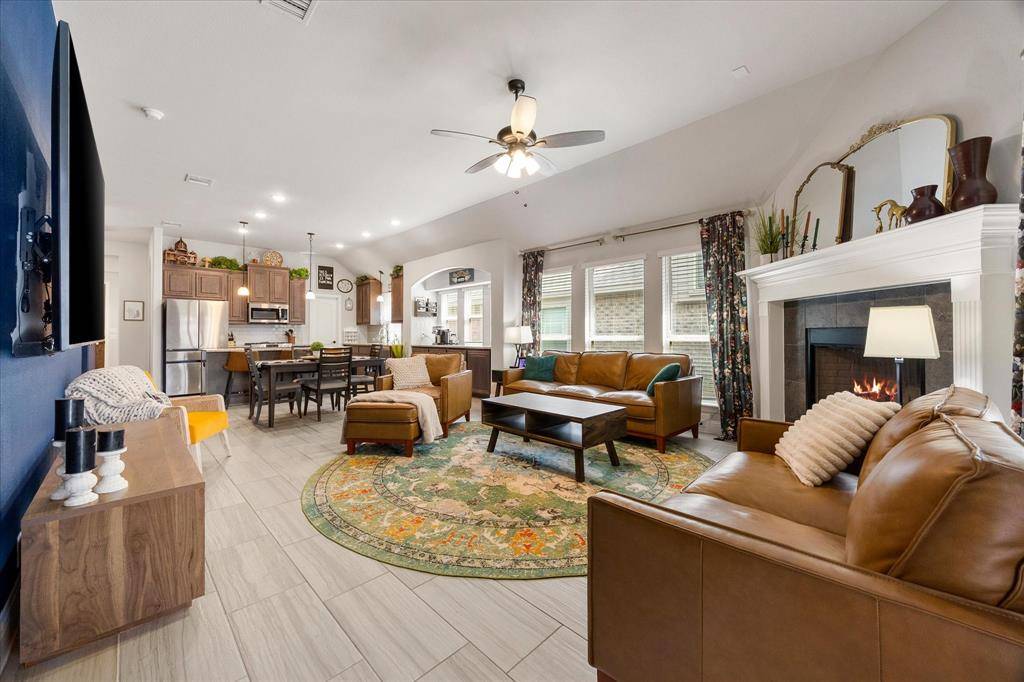 462 W Autumn Hill Bluff, Lavon, TX 75166