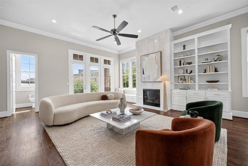 520 S Pearl Expressway S, Dallas, TX 75201