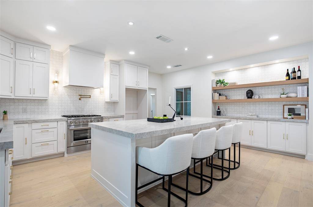 10564 Cox Lane, Dallas, TX 75229