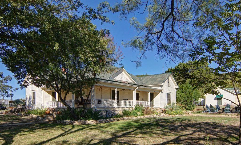 400 S Weldons Way, Graford, TX 76449