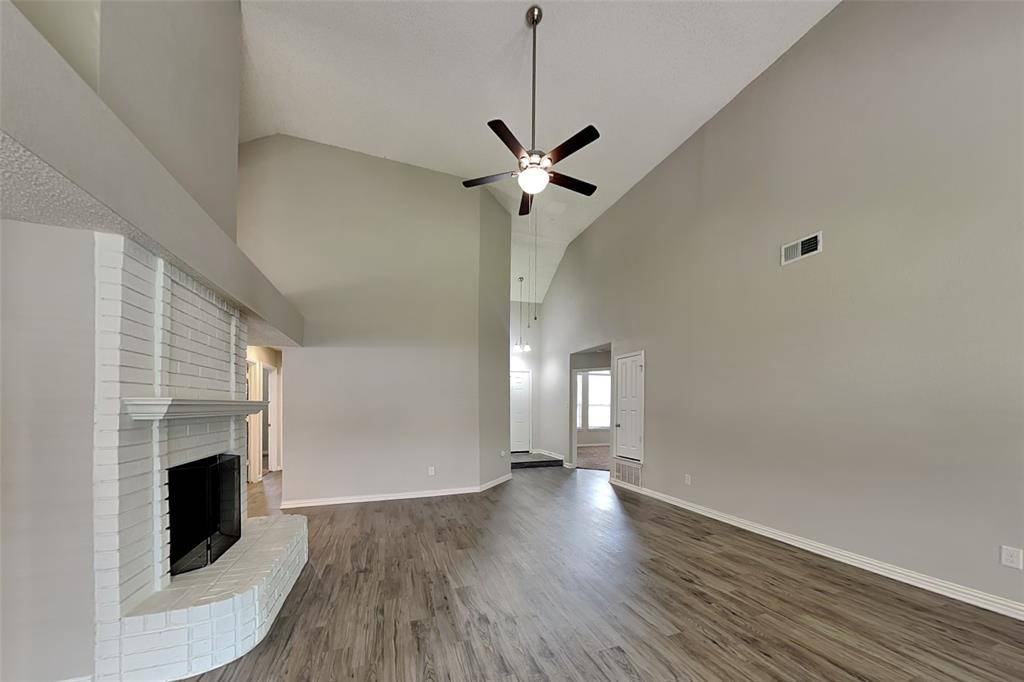 1012 Silent Drive, Arlington, TX 76017