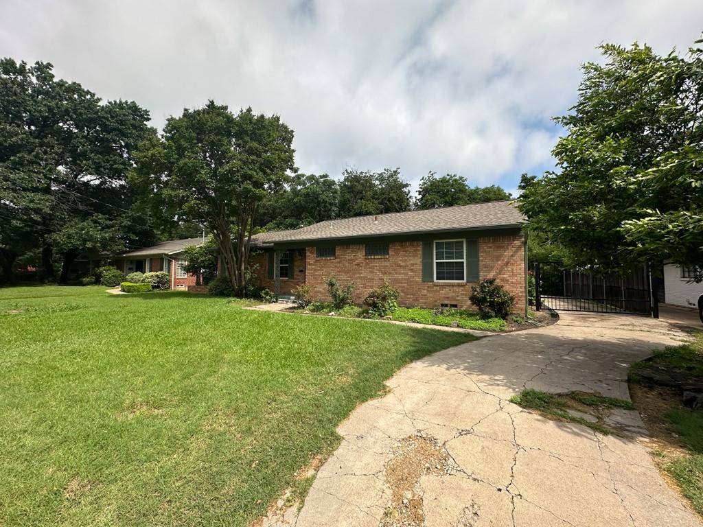 6461 Danbury Lane, Dallas, TX 75214