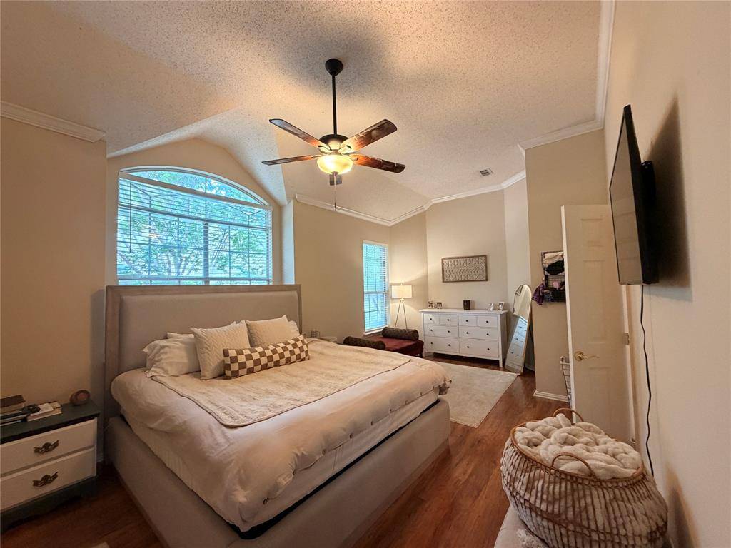 8640 Woodcreek Drive, Irving, TX 75063