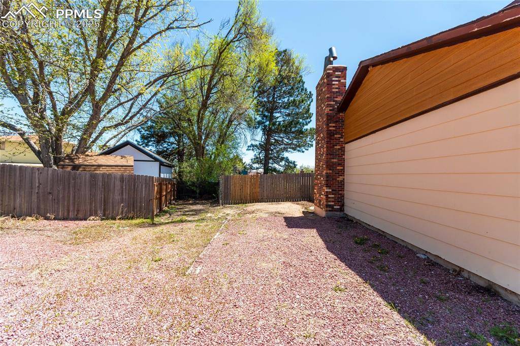 2103 E Greenwich CIR, Colorado Springs, CO 80909
