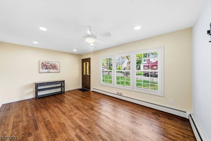 510 Albermarle St, Rahway City, NJ 07065