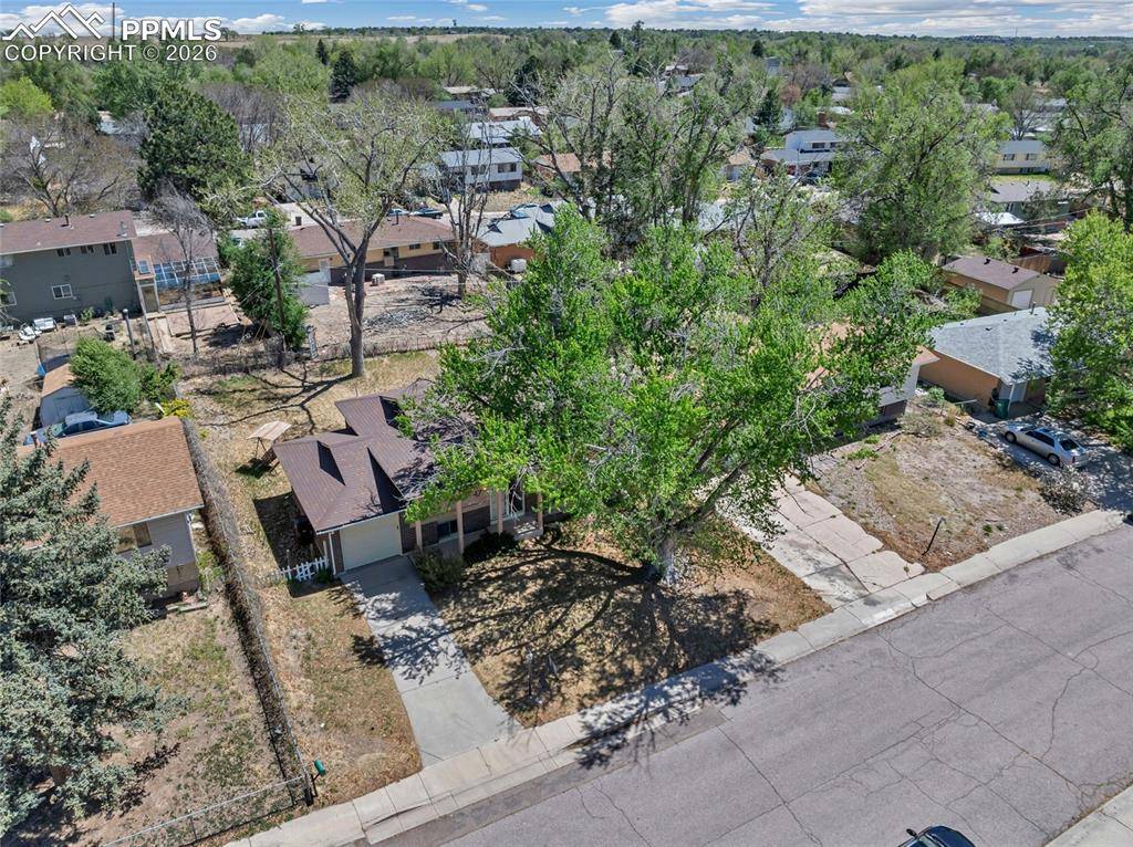 47 Landoe LN, Colorado Springs, CO 80911