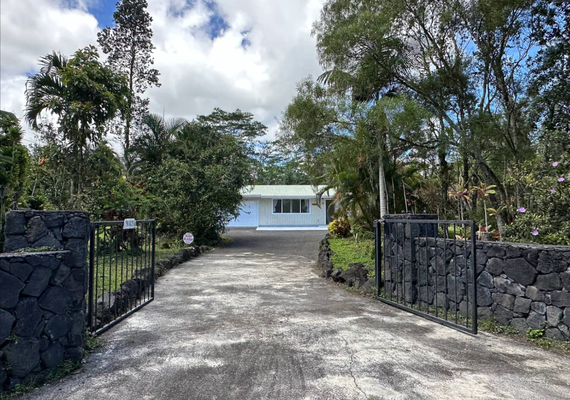 15-1826 32ND AVE, Keaau, HI 96749