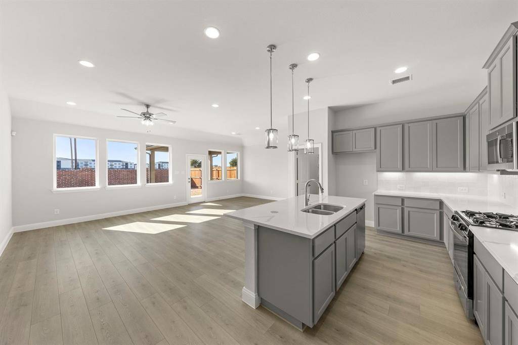 1232 Redcoat Drive, Forney, TX 75126