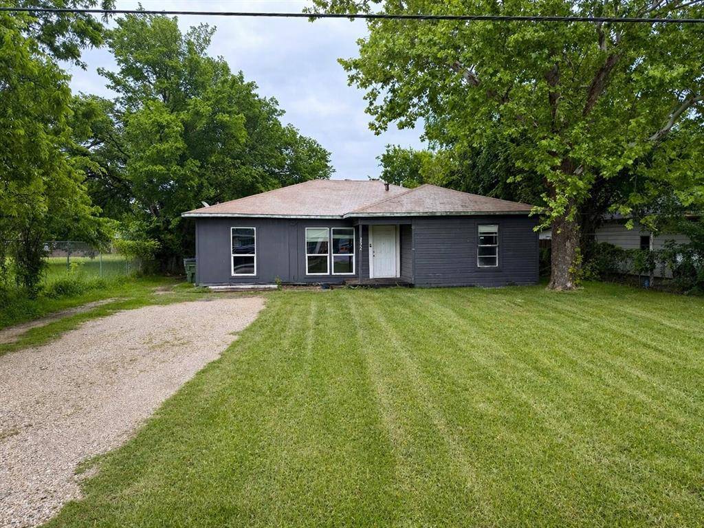 2622 Crystal Drive, Balch Springs, TX 75180