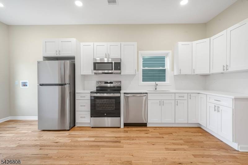 532 Ringwood Ave, Wanaque Boro, NJ 07465