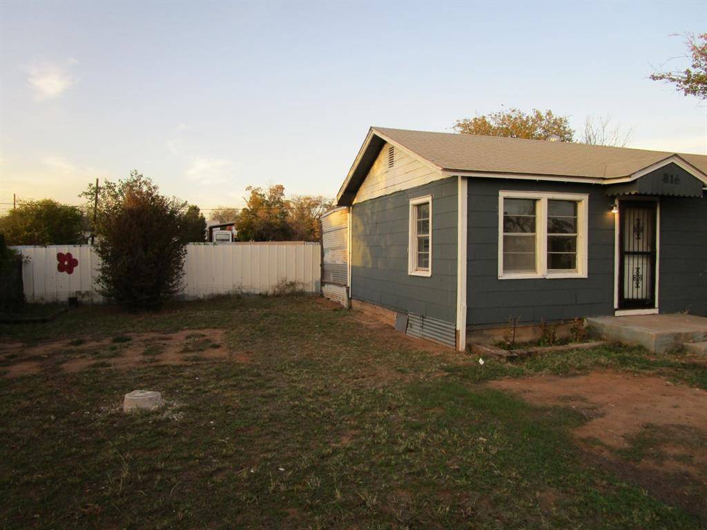 816 E 11th Street, Colorado City, TX 79512