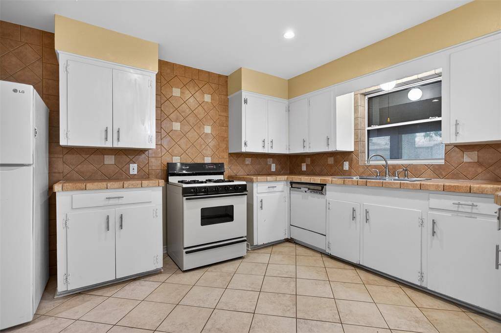 7132 Sorenson Circle, Dallas, TX 75227