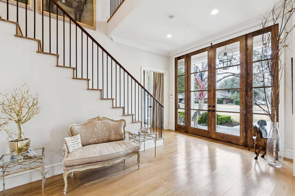 4519 Bobbitt Drive, Dallas, TX 75229