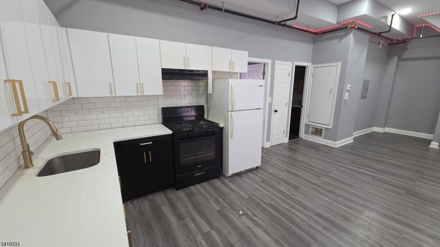 62 Lafayette St, Paterson City, NJ 07501