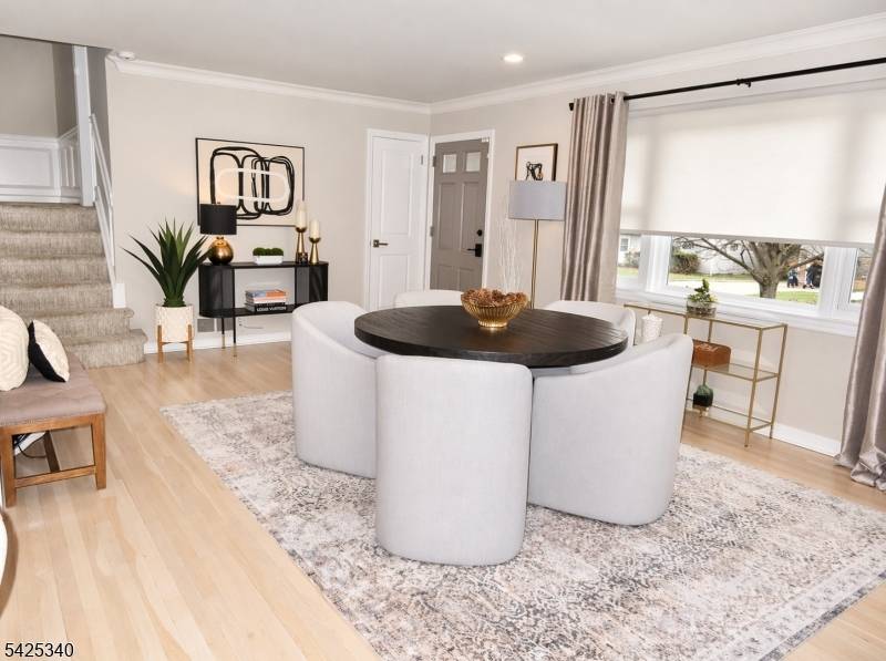 8 Alcott Dr, Livingston Twp., NJ 07039