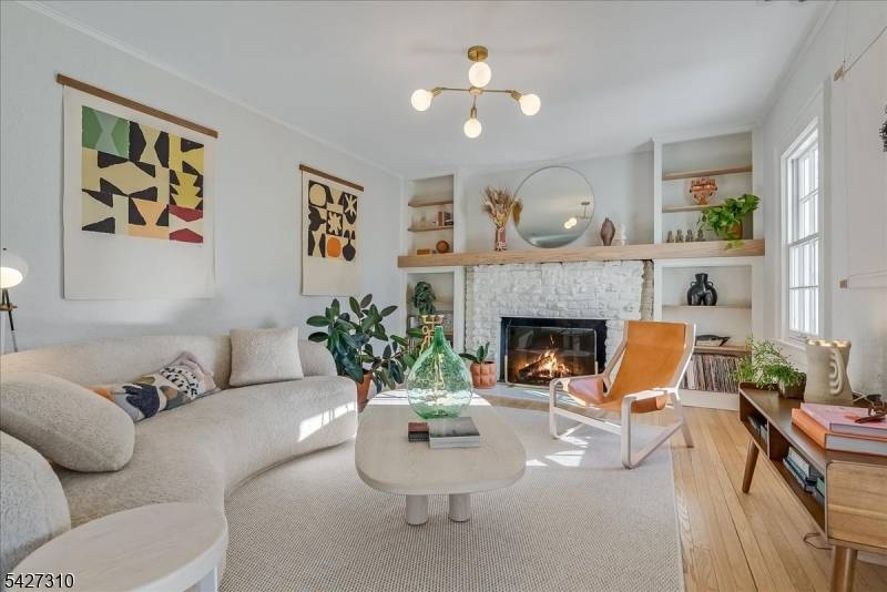 293 Western Dr S, South Orange Village Twp., NJ 07079