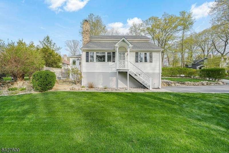 18 Cabot Ln, Kinnelon Boro, NJ 07405