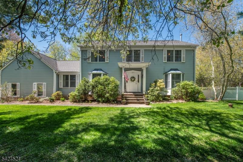 277 Long Meadow Rd, Kinnelon Boro, NJ 07405