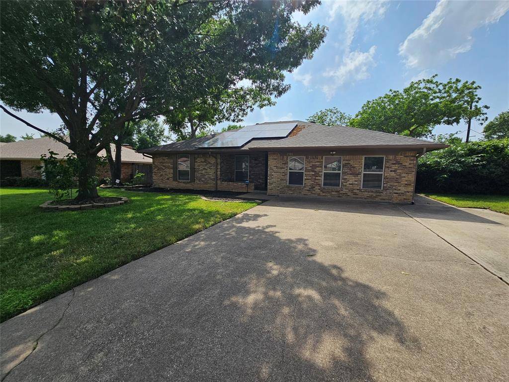 1701 Coral Rock Court, Irving, TX 75060