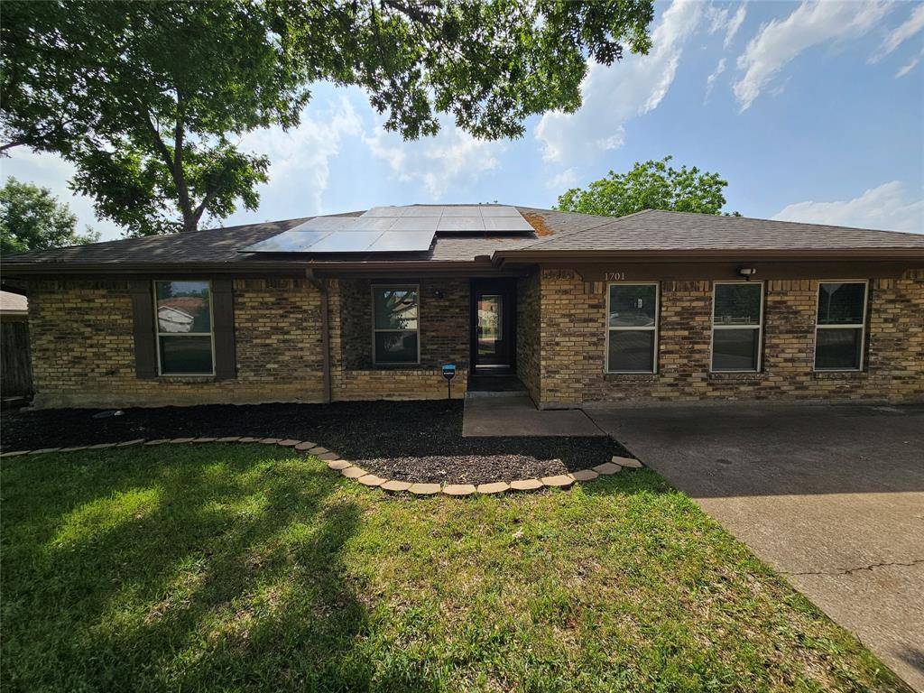 1701 Coral Rock Court, Irving, TX 75060