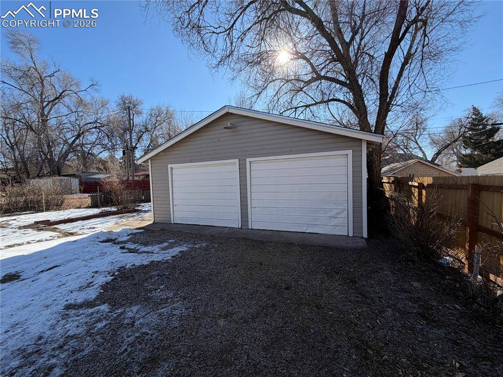 2525 E Boulder ST, Colorado Springs, CO 80909