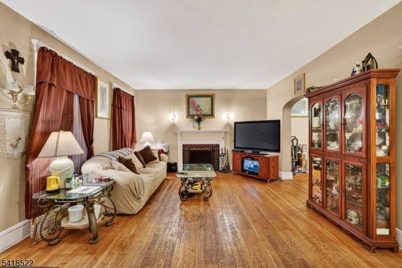 501 E 32Nd St, Paterson City, NJ 07504
